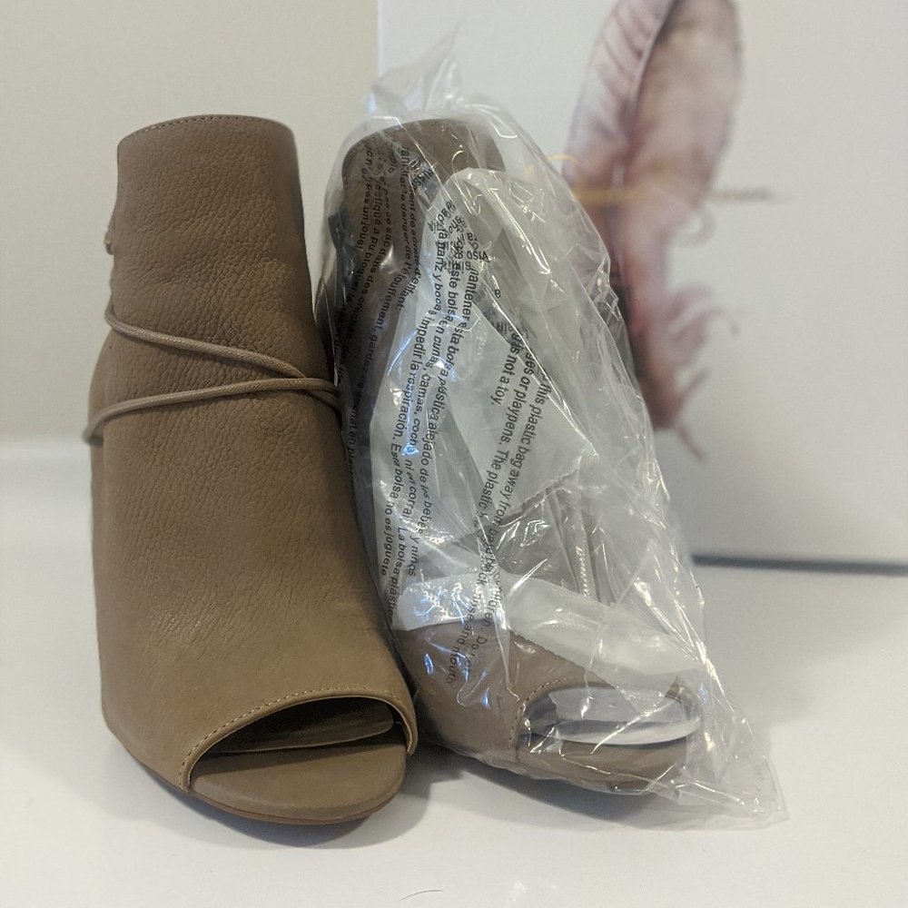Jessica Simpson Women's Remni Ankle Boot - Picture 3 of 5